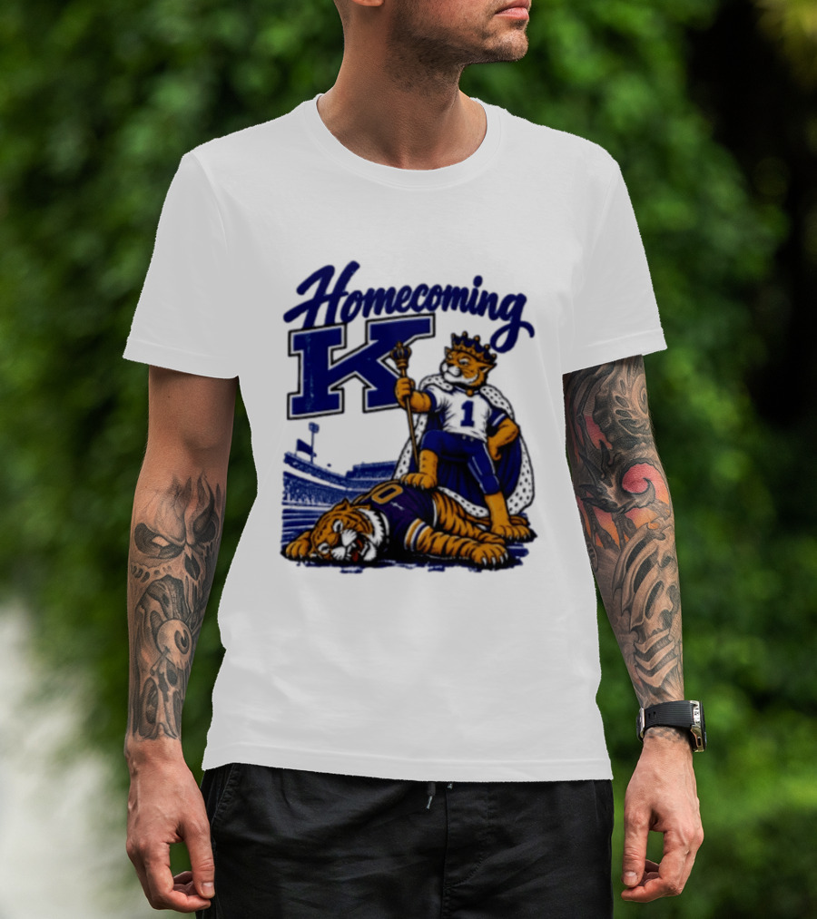 Homecoming K Wildcat King Stands Over Defeated Tiger Stadium Scene T-Shirt