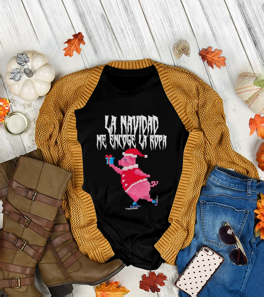 La Navidad Me Encoge La Ropa Tropical Death Pig Santa Holding T-Shirt