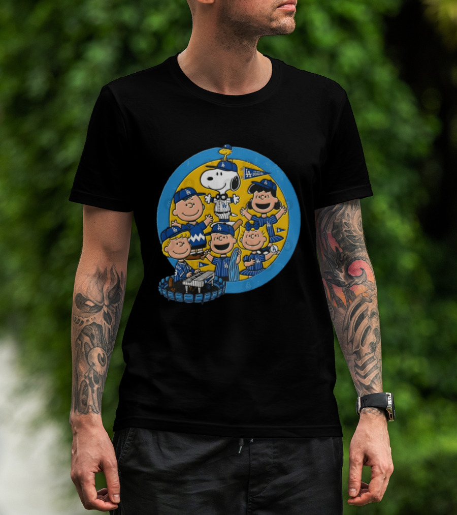 Los Angeles Dodgers Peanuts Gang Snoopy Baseball Players T-Shirt