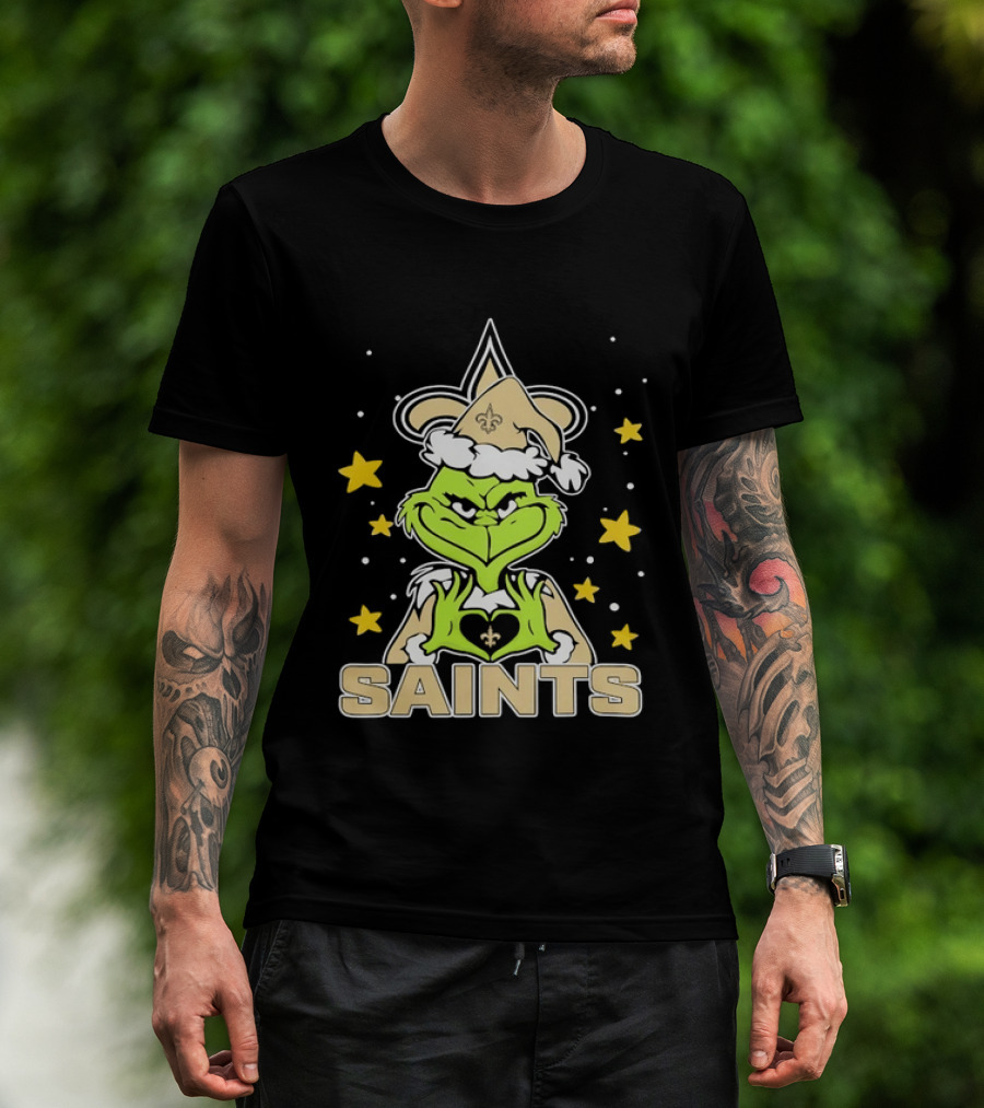 New Orleans Saints Grinch Heart Hands Christmas Holiday 2026 T-Shirt
