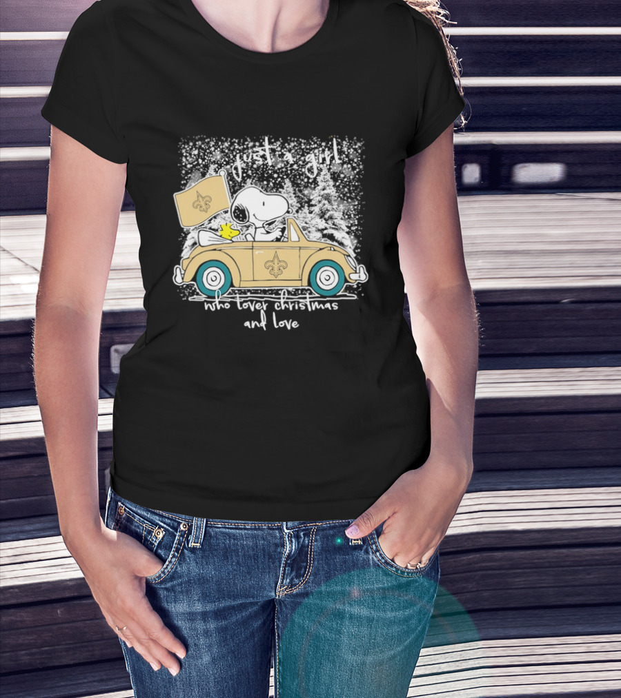 Snoopy Just A Girl Who Loves Christmas And New Orleans Saints Football T-Shirt