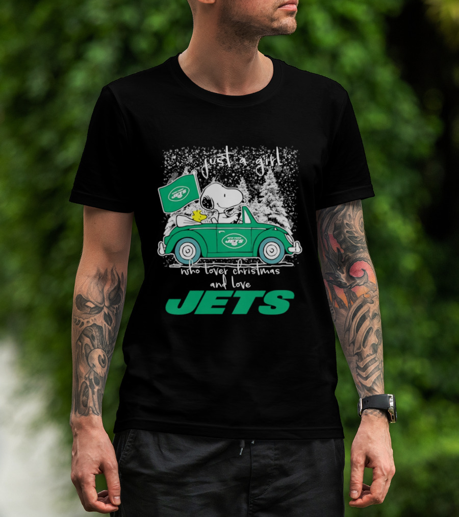 Snoopy Christmas New York Jets Fan In A Green Car With Snowflakes T-Shirt