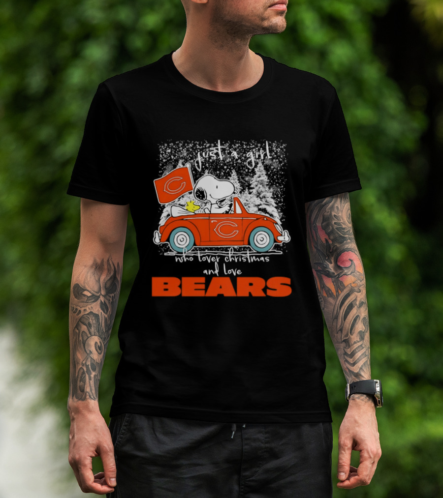 Just A Girl Who Loves Christmas And Chicago Bears T-Shirt