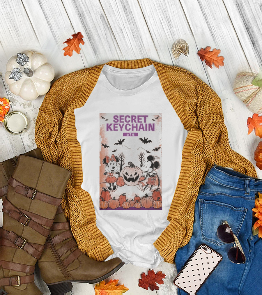 Mickey And Minnie Halloween Secret Keychain Collection With Pumpkins And Bats 2026 T-Shirt