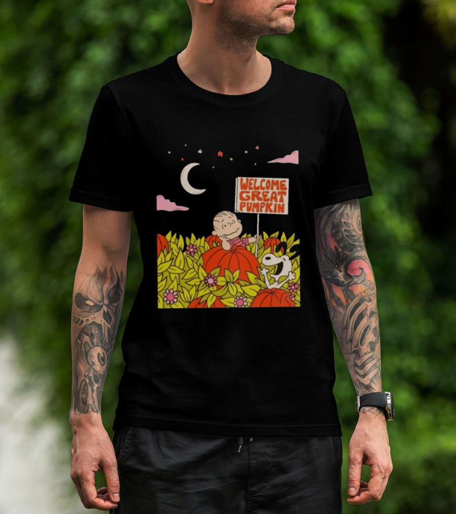 Linus And Snoopy Welcome Great Pumpkin Peanuts Moonlit Patch T-Shirt