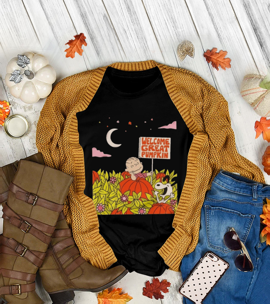 Linus And Snoopy Welcome Great Pumpkin Peanuts Moonlit Patch T-Shirt