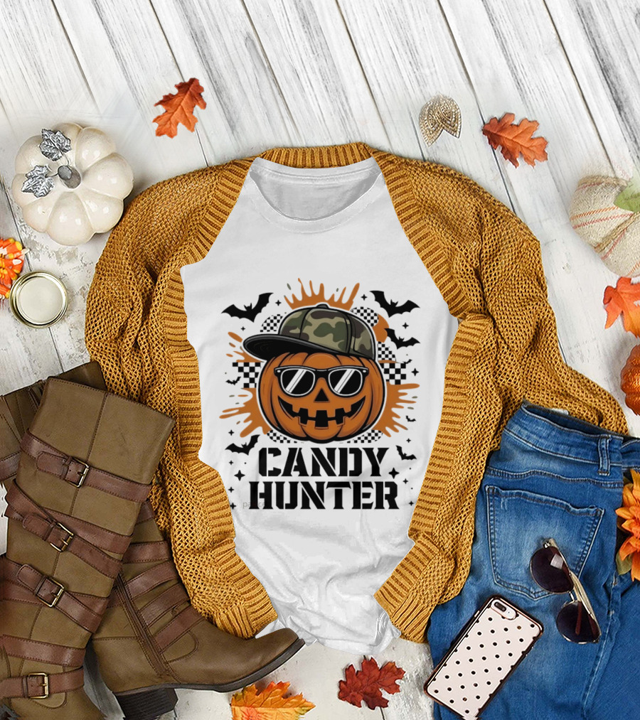 Candy Hunter Pumpkin Camo Hat Sunglasses Halloween Bats T-Shirt
