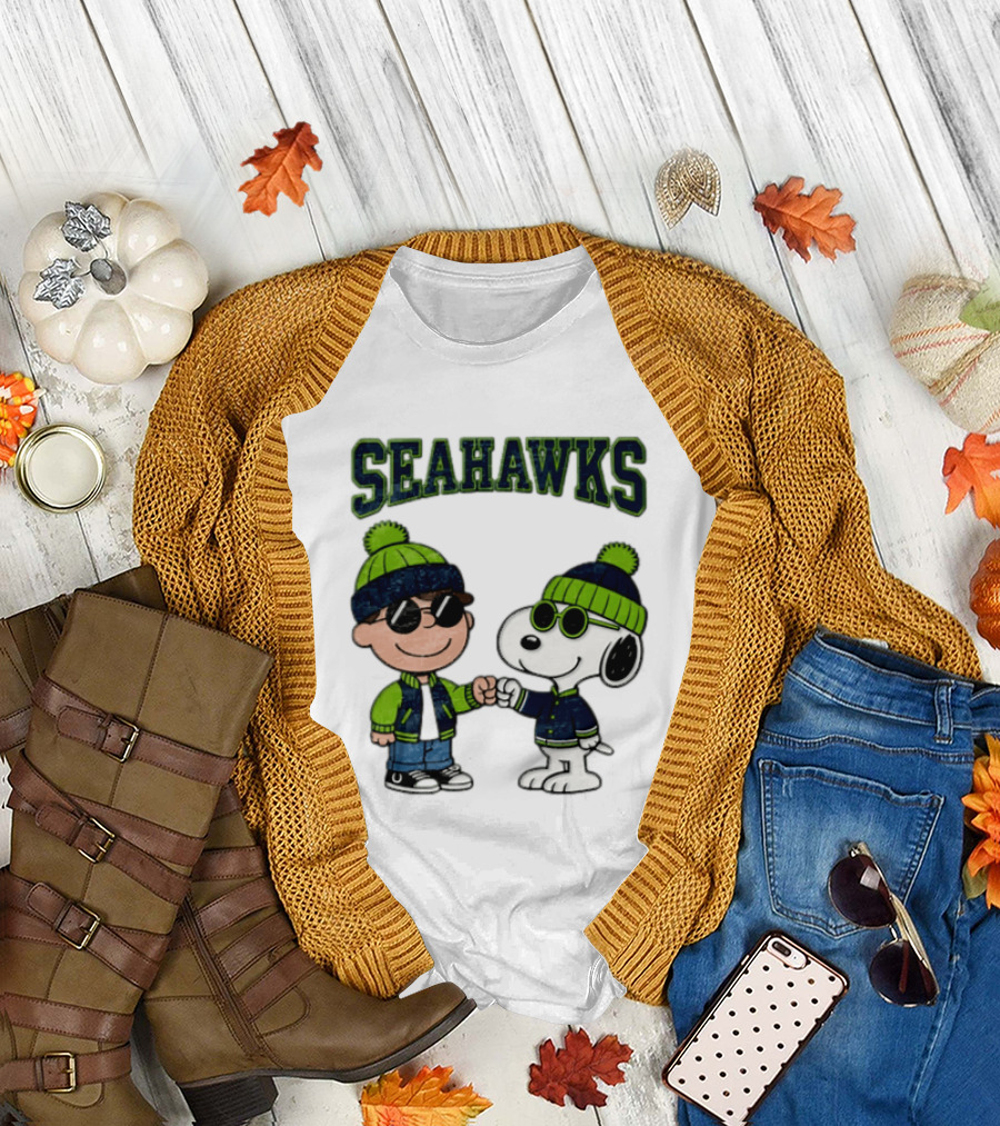 Seattle Seahawks Charlie Brown Snoopy Fist Bump Fan Gear T-Shirt