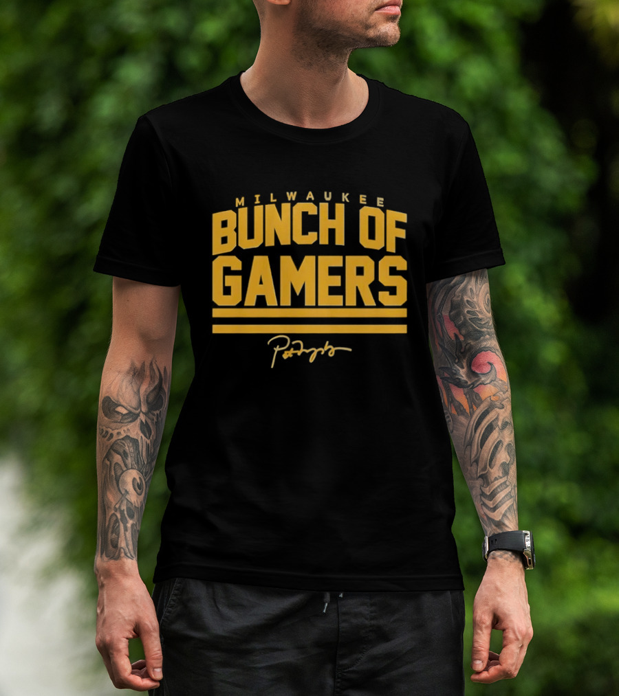 Milwaukee Bunch Of Gamers Baseball Players T-Shirt