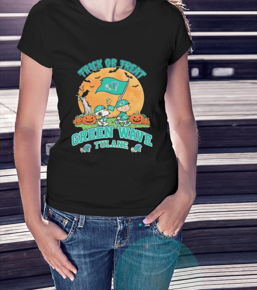 Tulane Green Wave Peanuts Trick Or Treat Halloween Pumpkin Football Flag T-Shirt