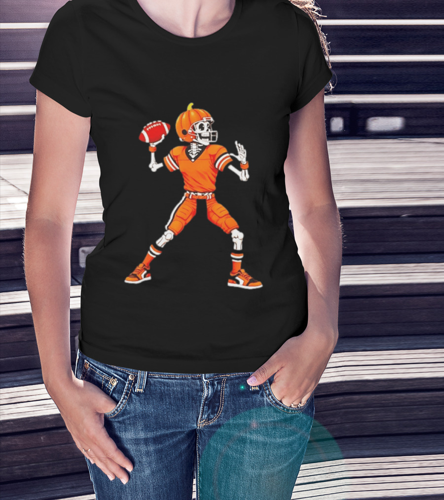 Cleveland Browns Pumpkin Skeleton Football Player Halloween T-Shirt