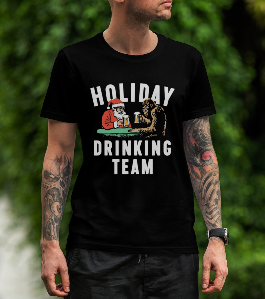 Holiday Drinking Team Santa And Bigfoot Cheers T-Shirt