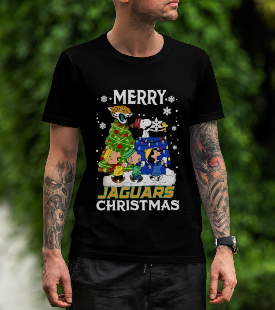 Peanuts Merry Jaguars Christmas Charlie Brown Snoopy Tree T-Shirt