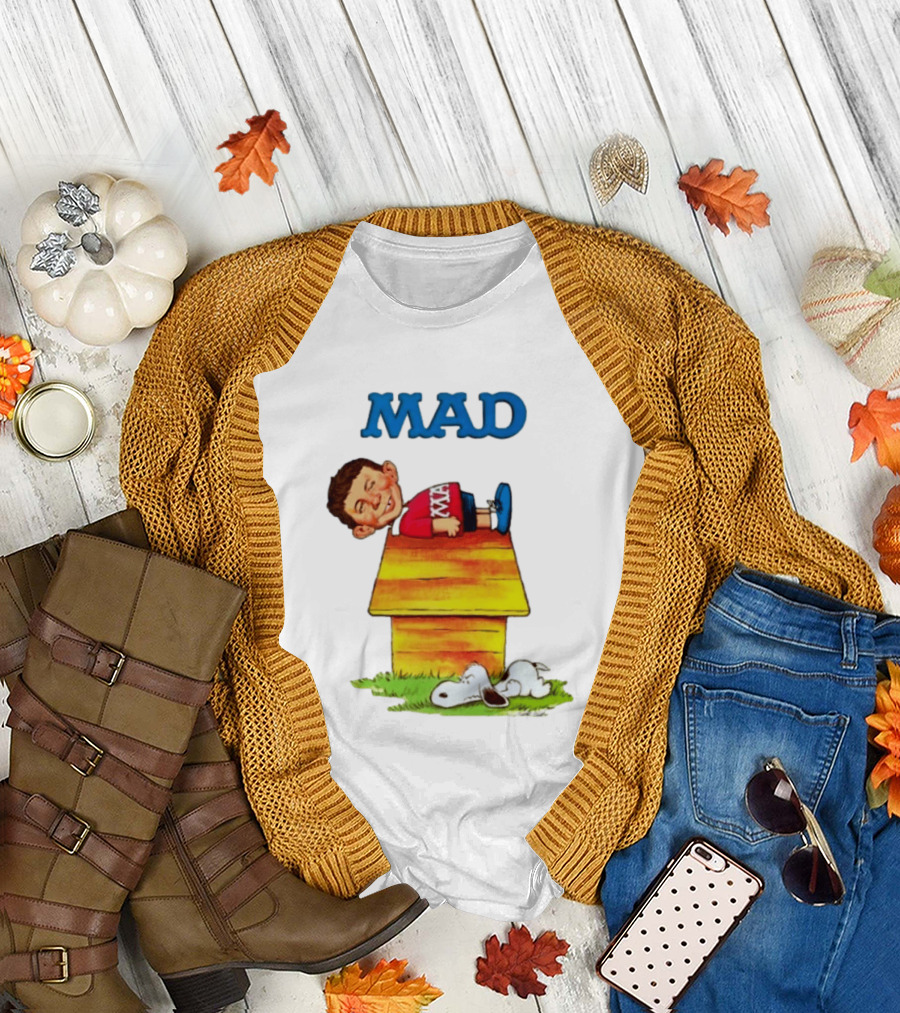Alfred E Neuman MAD Magazine Snoopy Doghouse October 1970 T-Shirt