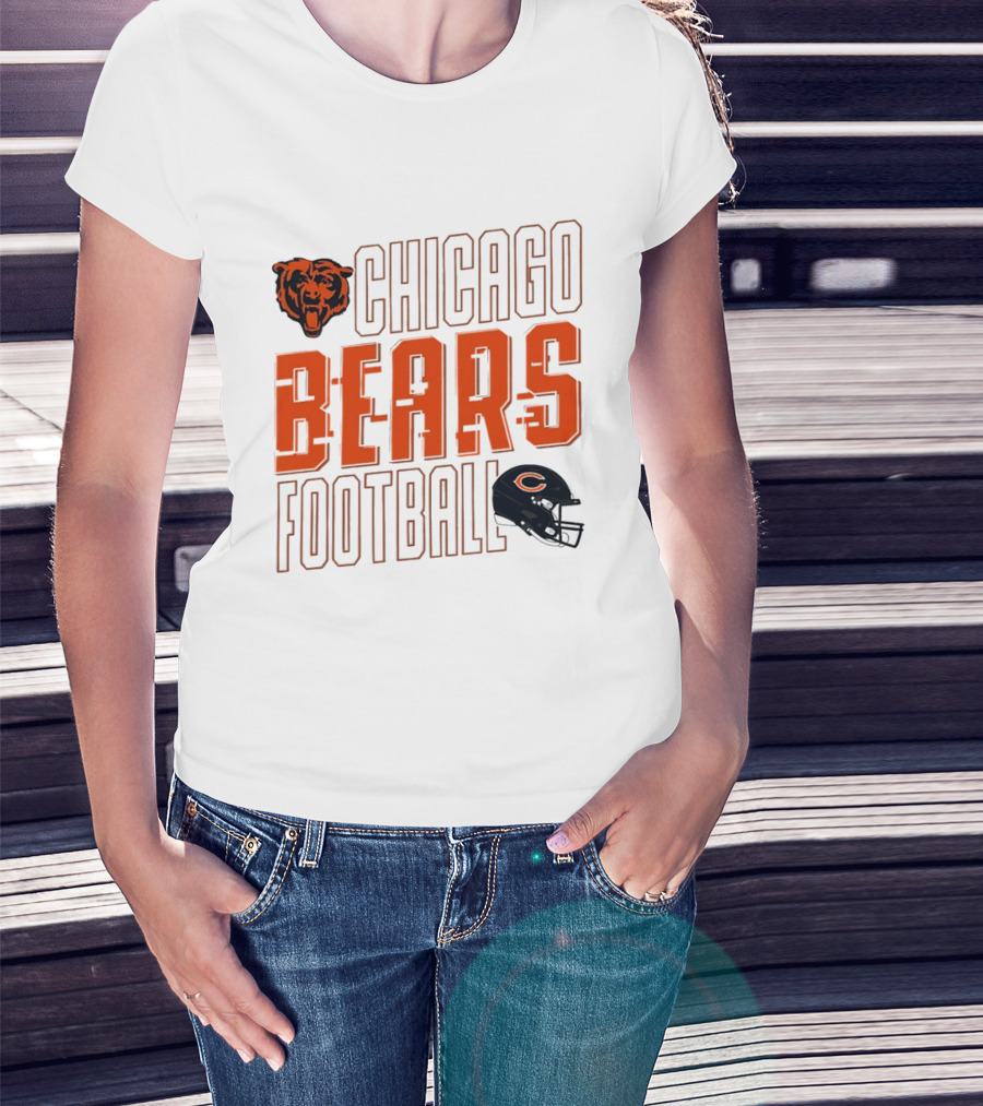 Chicago Bears Football Team Vintage Bear Helmet T-Shirt