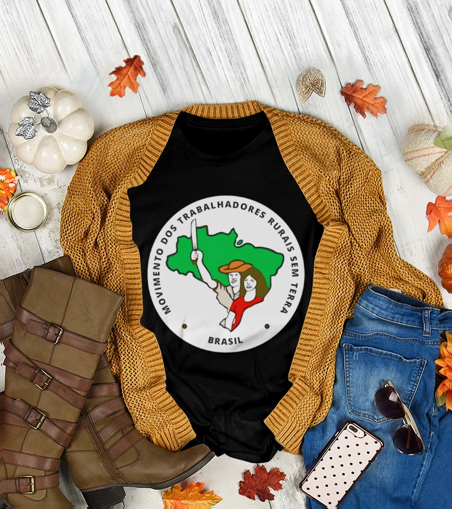 Movimento Dos Trabalhadores Rurais Sem Terra Brasil MST Symbol Map Iconic Brazilian Map T-Shirt
