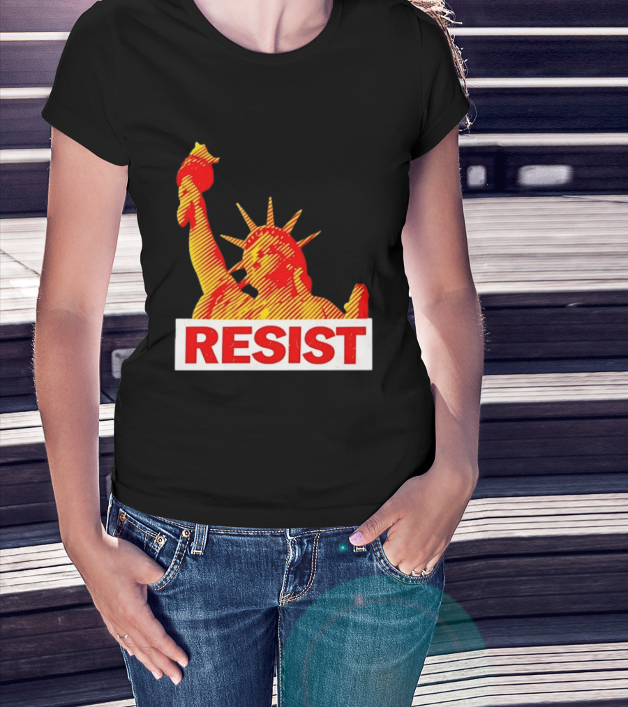 Statue Of Liberty Distressed Resist Political Protest T-Shirt