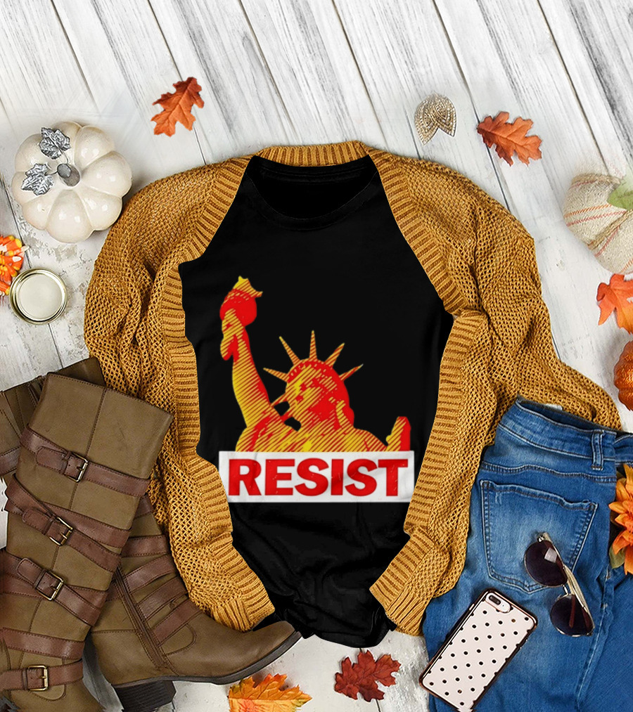 Statue Of Liberty Distressed Resist Political Protest T-Shirt