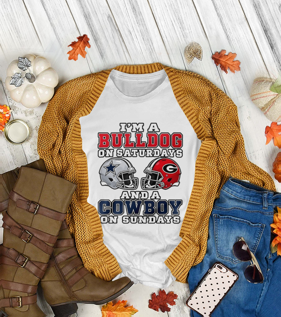 I'm A Bulldog On Saturdays And A Cowboy On Sundays Georgia Bulldogs Dallas Cowboys Helmets T-Shirt