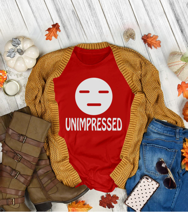 Unimpressed Mood Icon Carol Anne Talks Comics T-Shirt