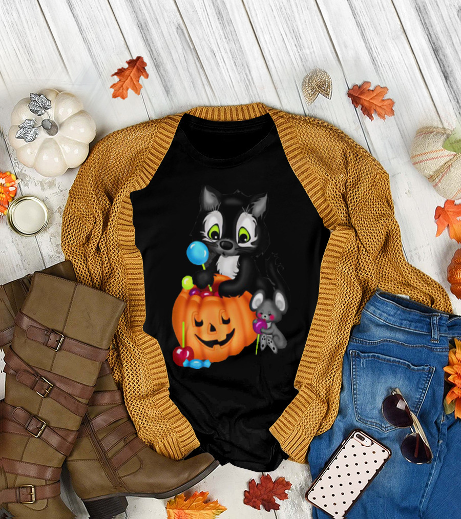 Halowen Cute Cat and Mouse with Candy and Pumpkin T-Shirt