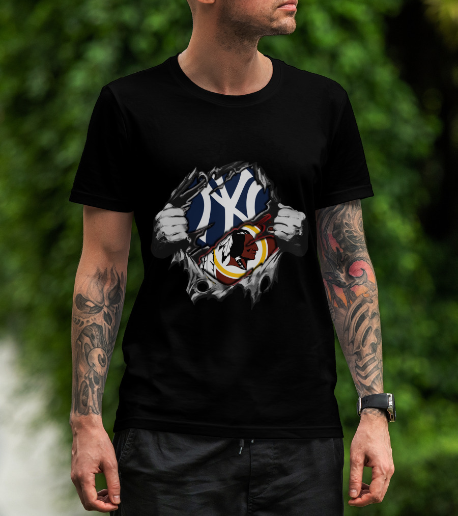 New York Yankees Washington Redskins Team Logos Mashup T-Shirt