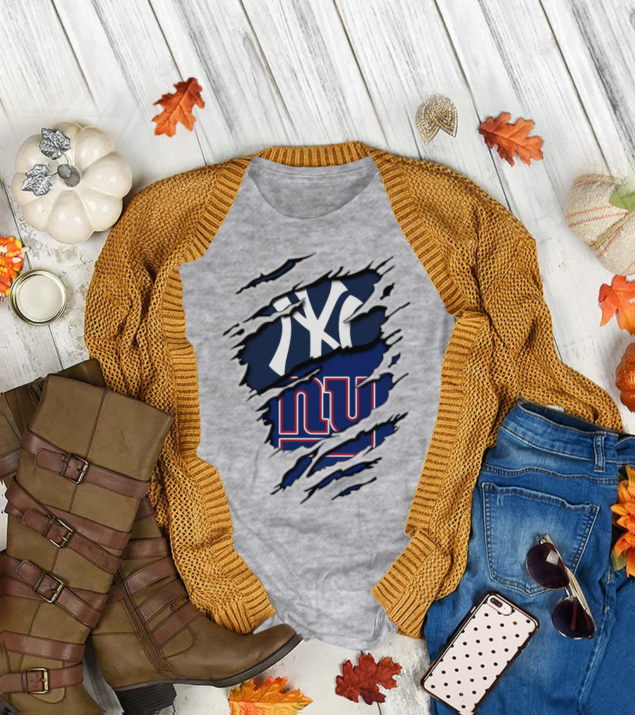 Yankees NY Giants Torn Logo Crossover T-Shirt