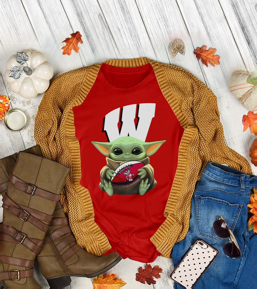 Baby Yoda Wisconsin Badgers Football T-Shirt