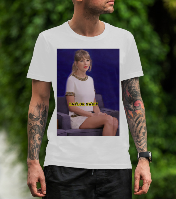 TAYLOR SWIFT Fans Theory About Actress In 10-Minute 'All Too Well' T-Shirt