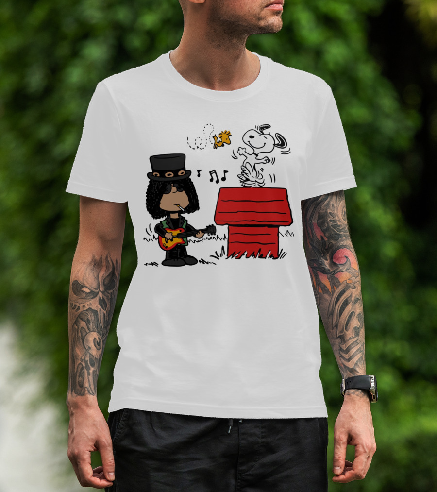 Slash Style Guitarist With Snoopy And Woodstock Playing Music T-Shirt