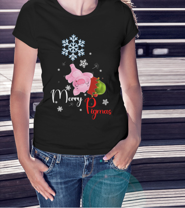 Merry Pigmas Pig Hanging From Snowflake With Santa Hat And Snowflakes T-Shirt