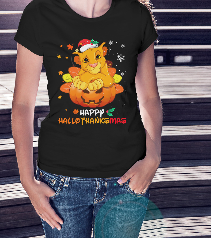 Happy Hallothanksmas Simba Pumpkin Santa Hat Snowflakes T-Shirt