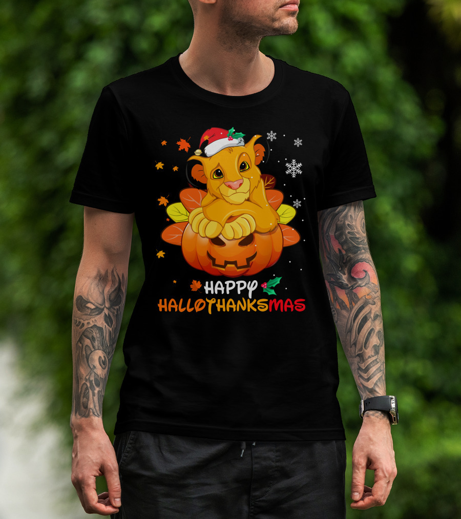 Happy Hallothanksmas Simba Pumpkin Santa Hat Snowflakes T-Shirt