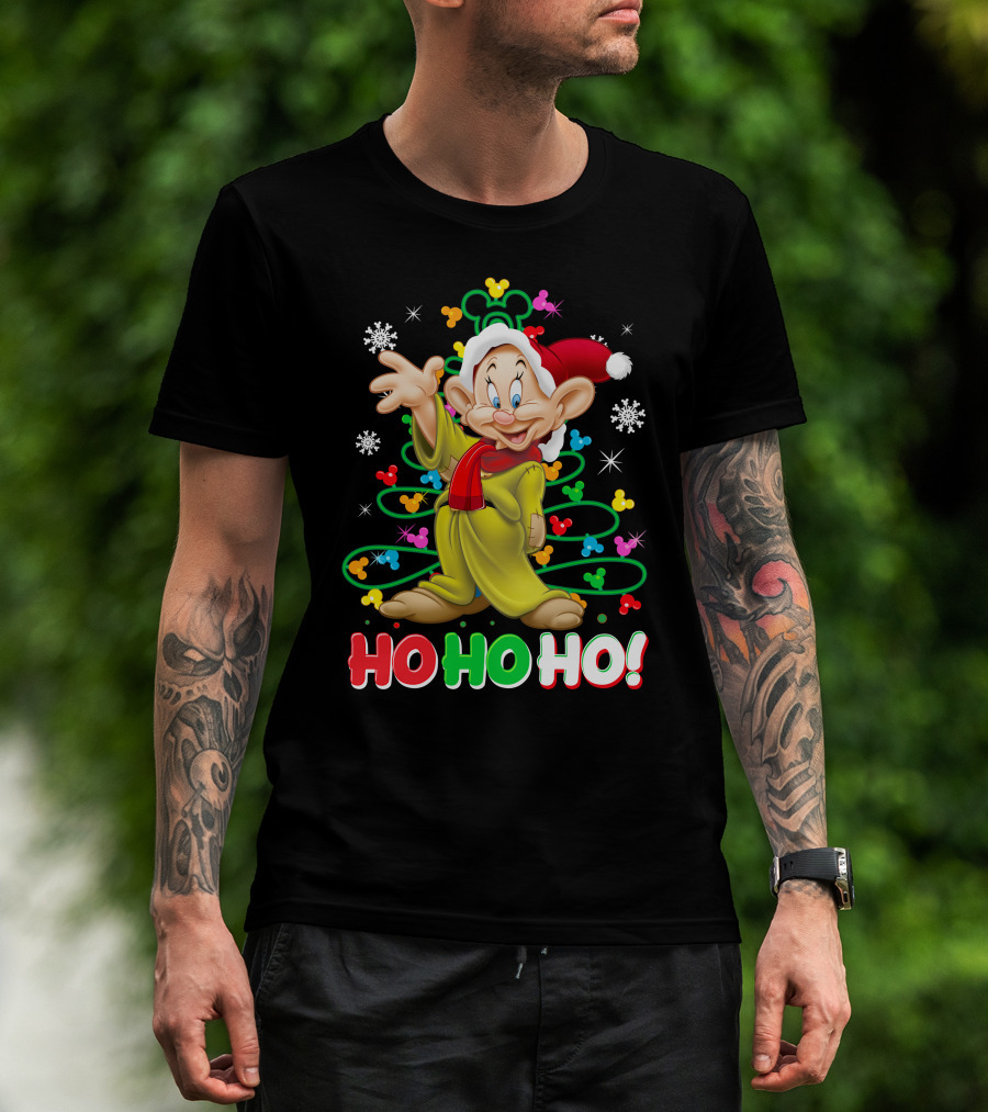 Dopey Ho Ho Ho Christmas Snowflakes Green Yellow Red Santa Hat Disney T-Shirt