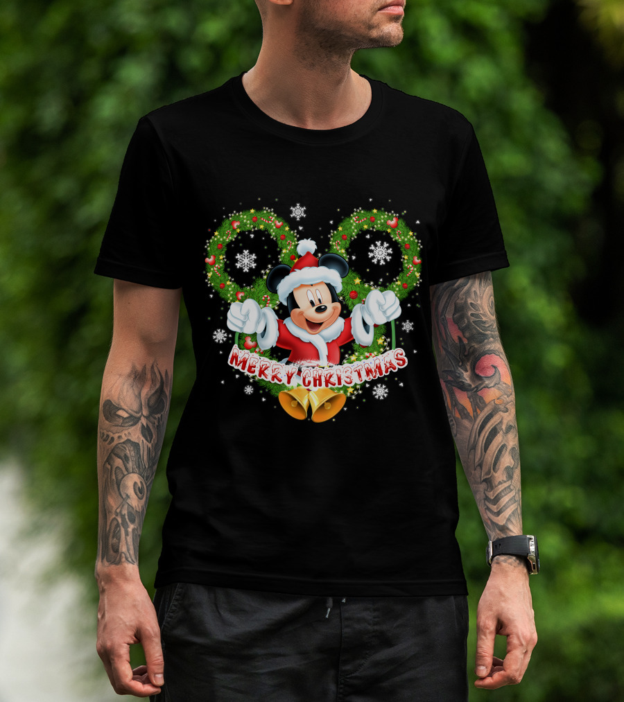 Mickey Mouse Merry Christmas Wreaths And Snowflakes T-Shirt