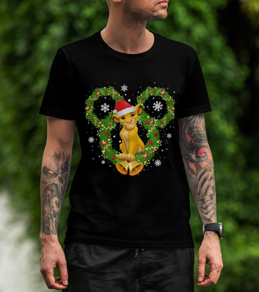 Simba Christmas Wreath With Santa Hat And Snowflakes T-Shirt