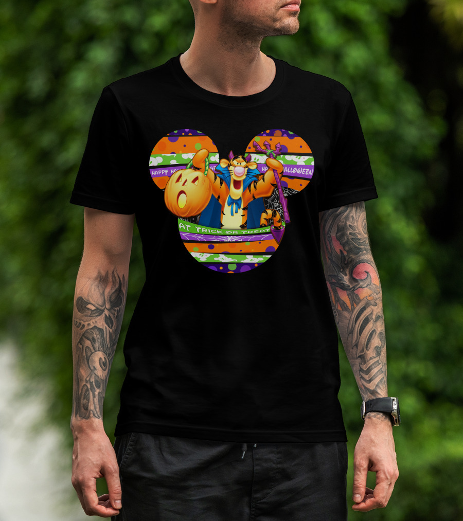 Halloween Tigger Trick Or Treat Happy Halloween T-Shirt