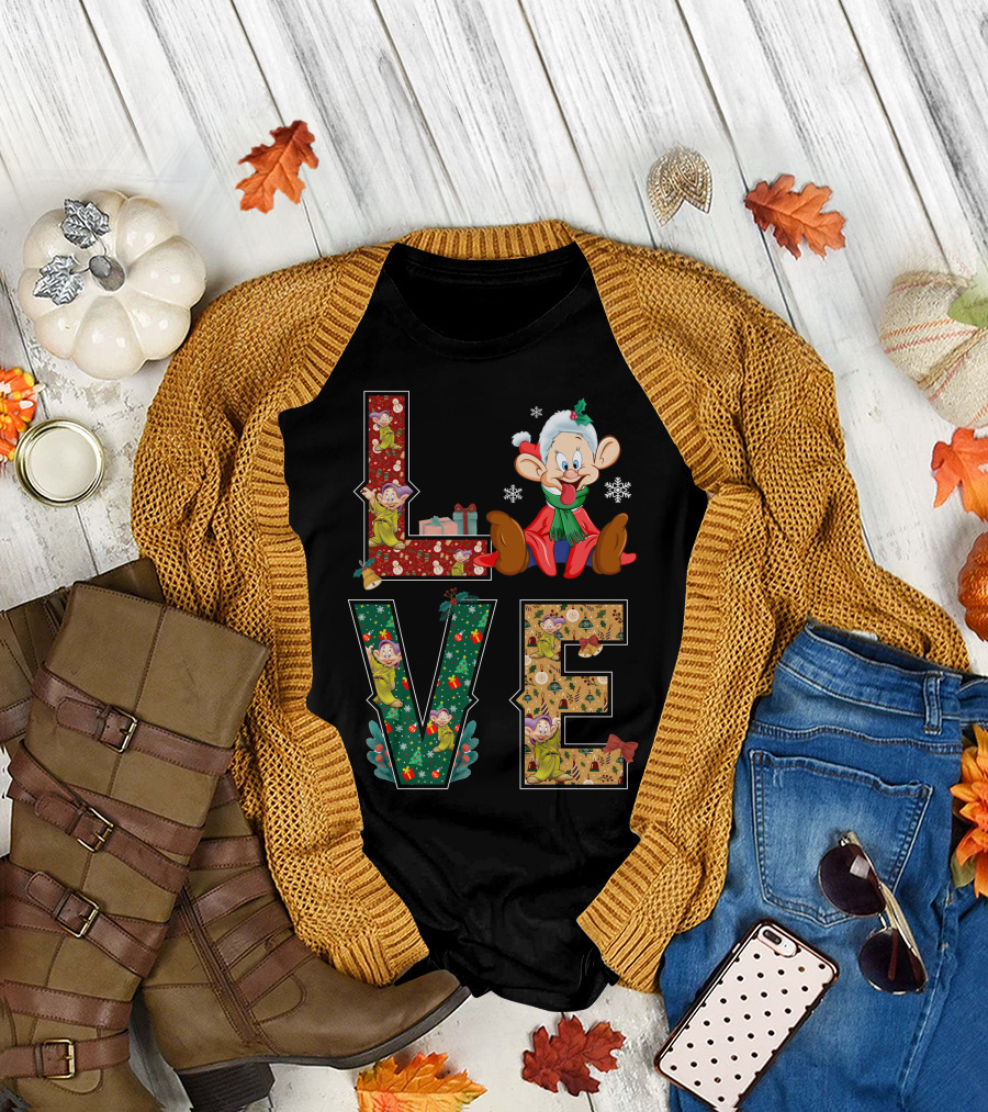 Dopey Love Christmas Snowflakes Presents Garland Bow Holiday T-Shirt