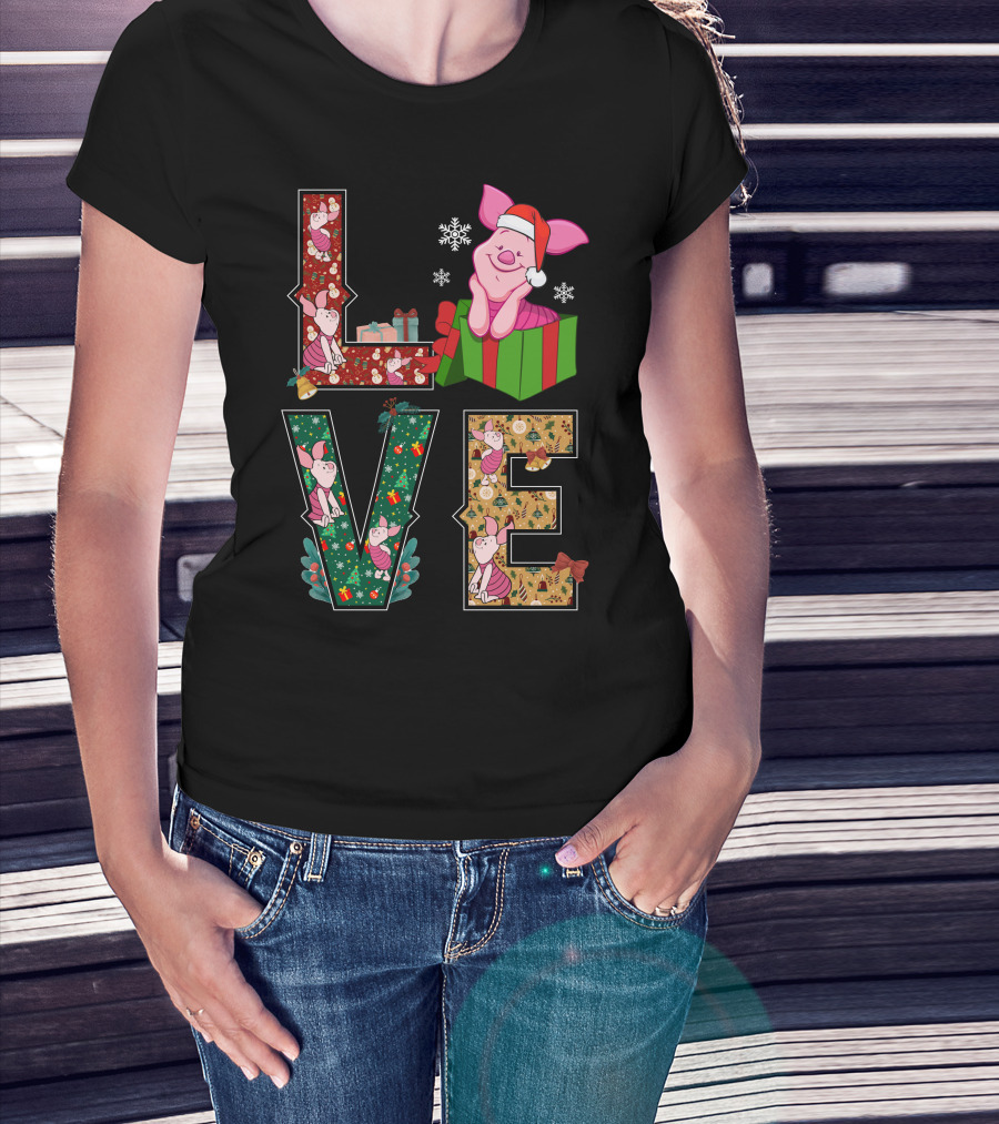 Piglet Christmas Love Santa Hat Gift Box Snowflakes T-Shirt