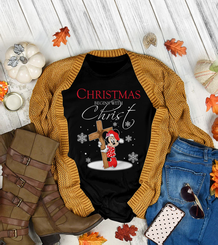 Christmas Begins With Christ Minnie Santa Hat Snowflakes T-Shirt