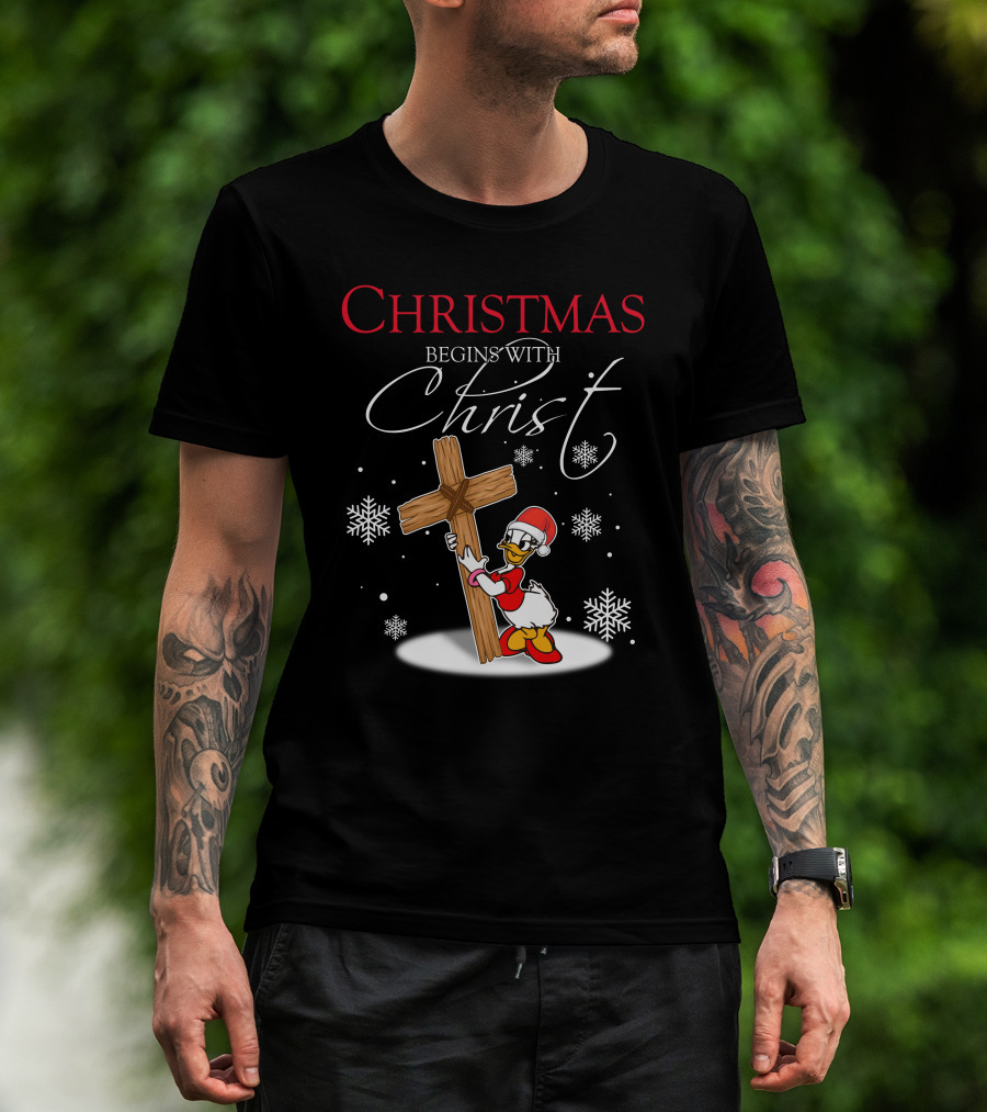 Christmas Begins With Christ Снежинки Крест Рождественский Утка Красный Колпак Носкиobos Отobwhat T-Shirt