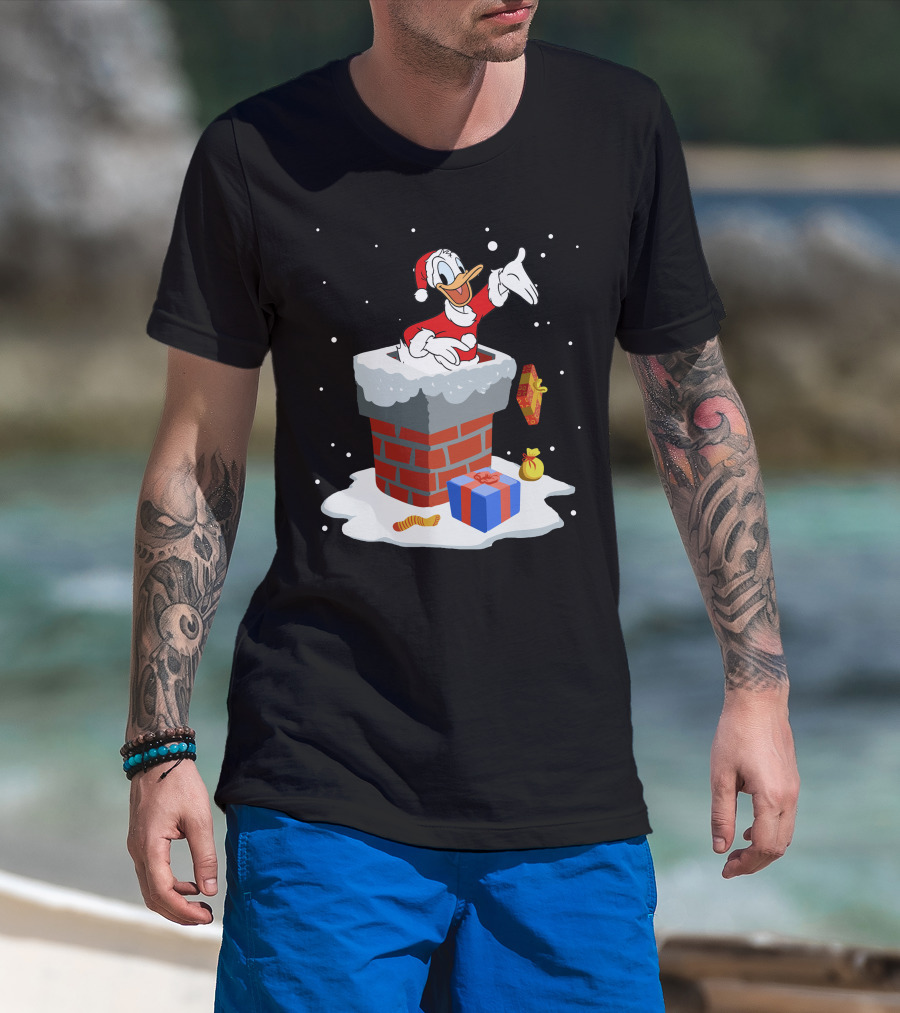 Santa Donald Chimney Christmas Presents T-Shirt