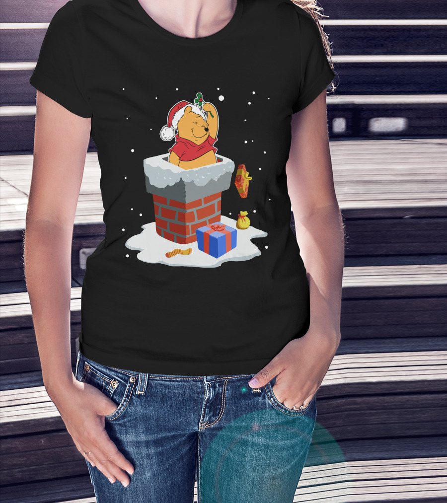 Winnie The Pooh Christmas Santa Chimney Holiday Mistletoe Snow Gifts T-Shirt
