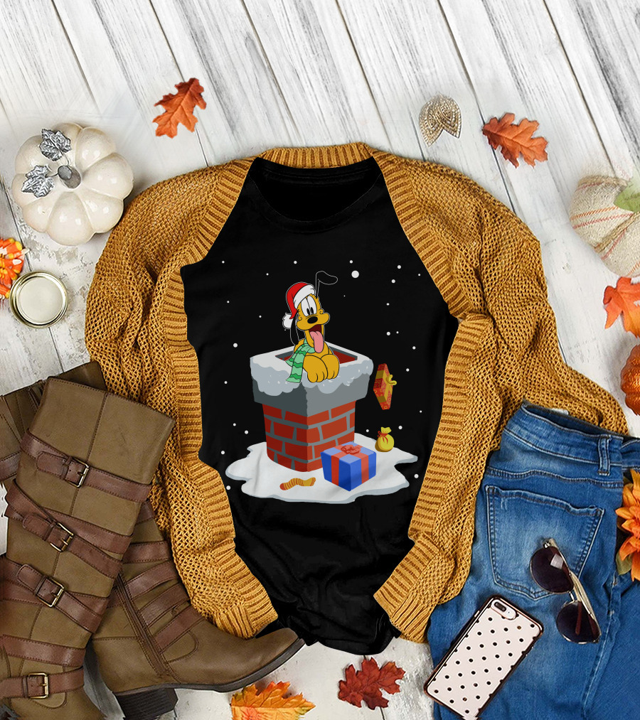 Pluto Santa Hat Chimney Christmas Gifts Snowflakes T-Shirt