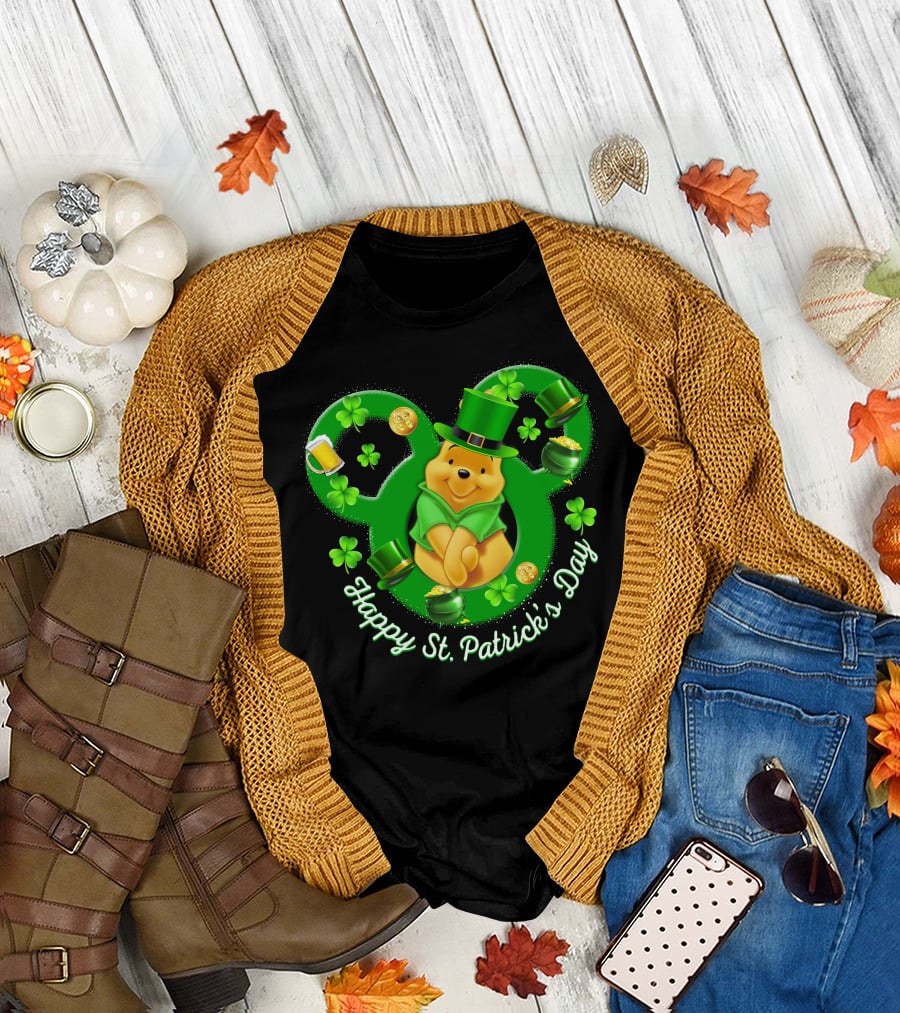 Happy St. Patrick's Day Pooh Bear With Leprechaun Hat And Shamrocks T-Shirt