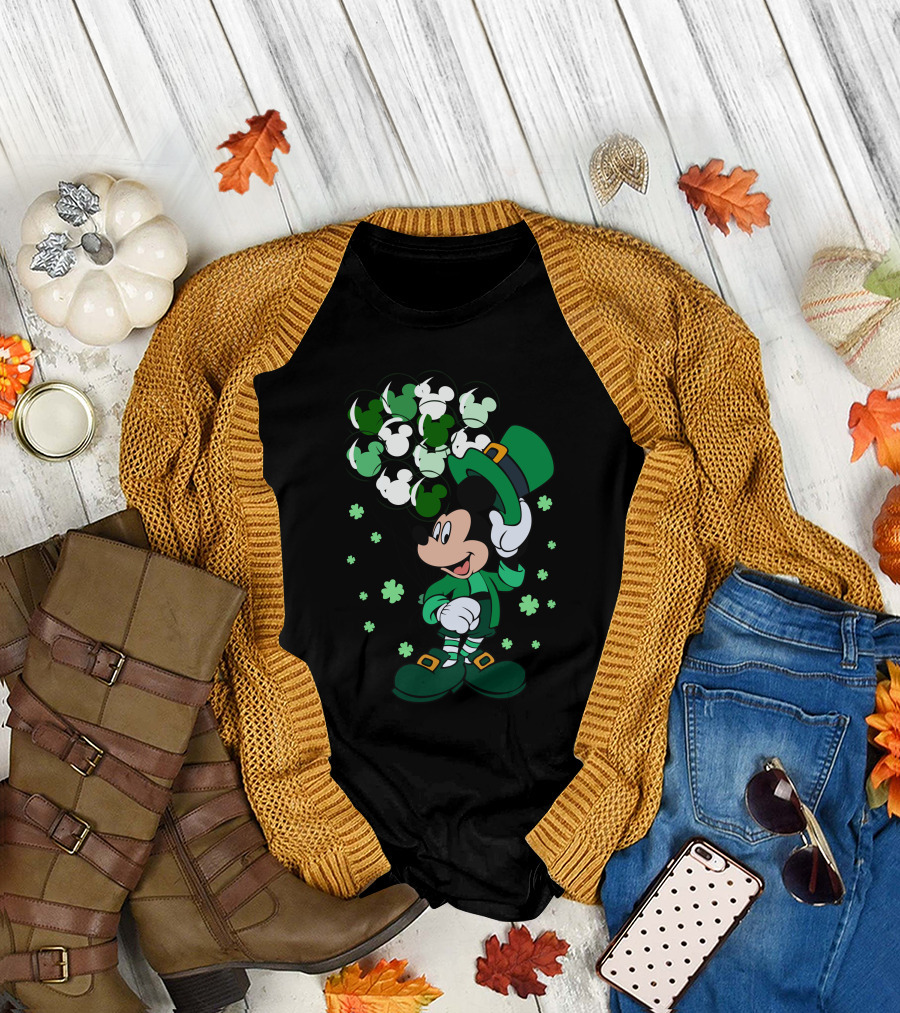 Mickey Mouse St Patrick's Day Celebration With Leprechaun Outfit And Shamrock Balloons T-Shirt