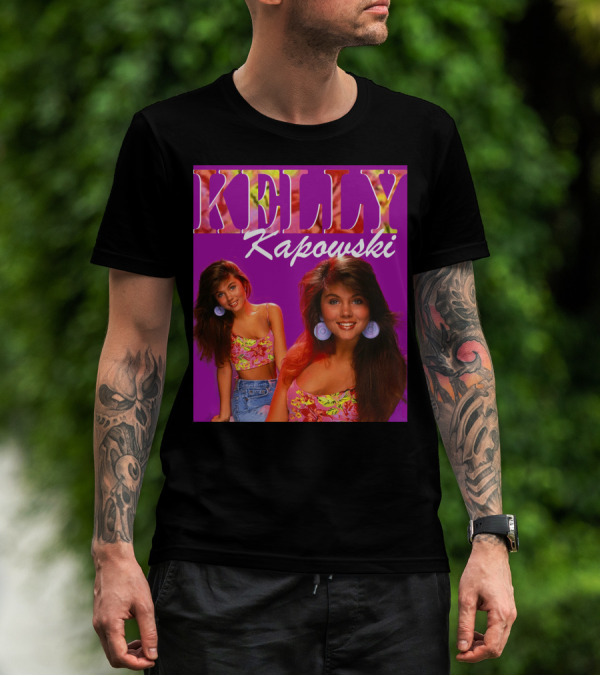 Kelly Kapowski Saved By The Bell 90s Iconic Style Retro Vibes T-Shirt