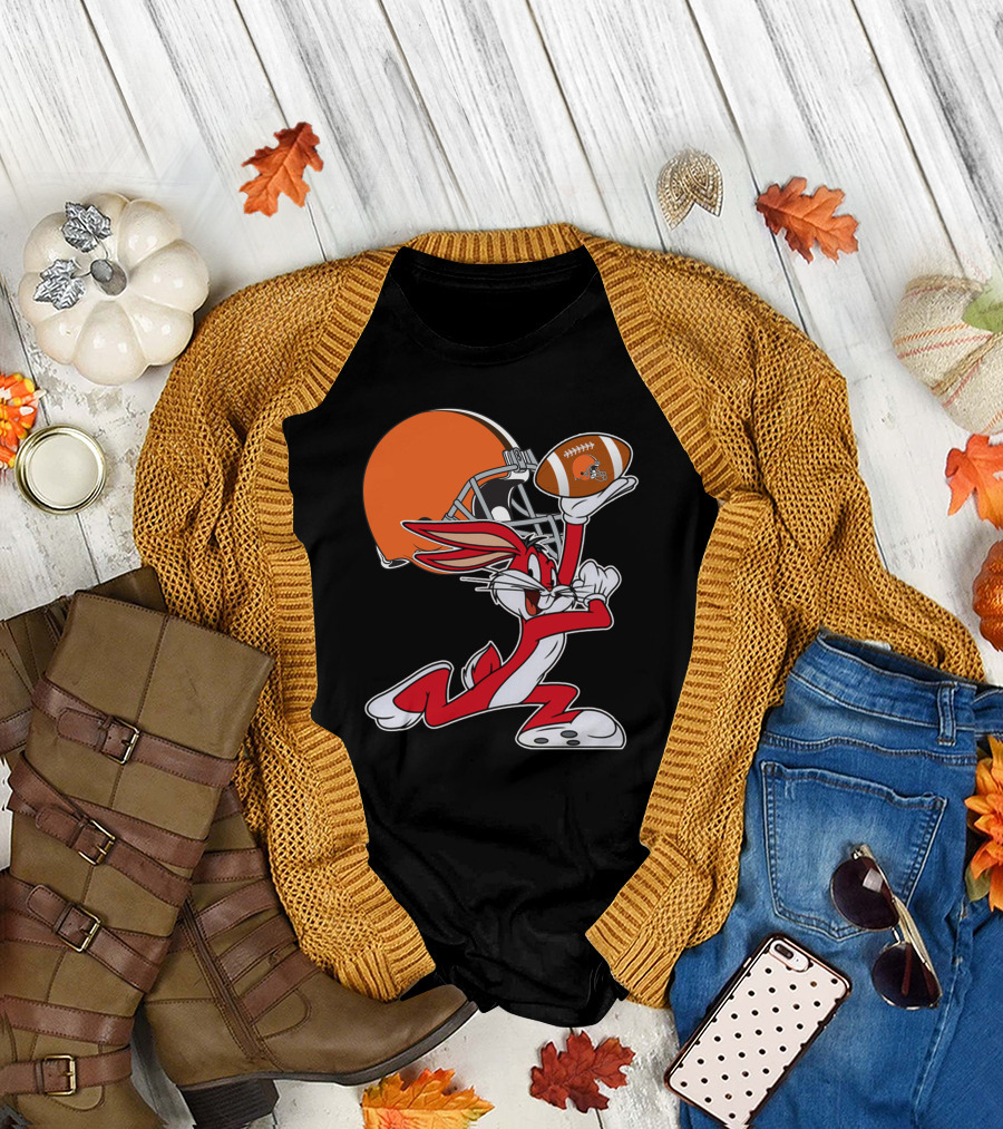Cleveland Browns Bugs Bunny Football Chiefs T-Shirt