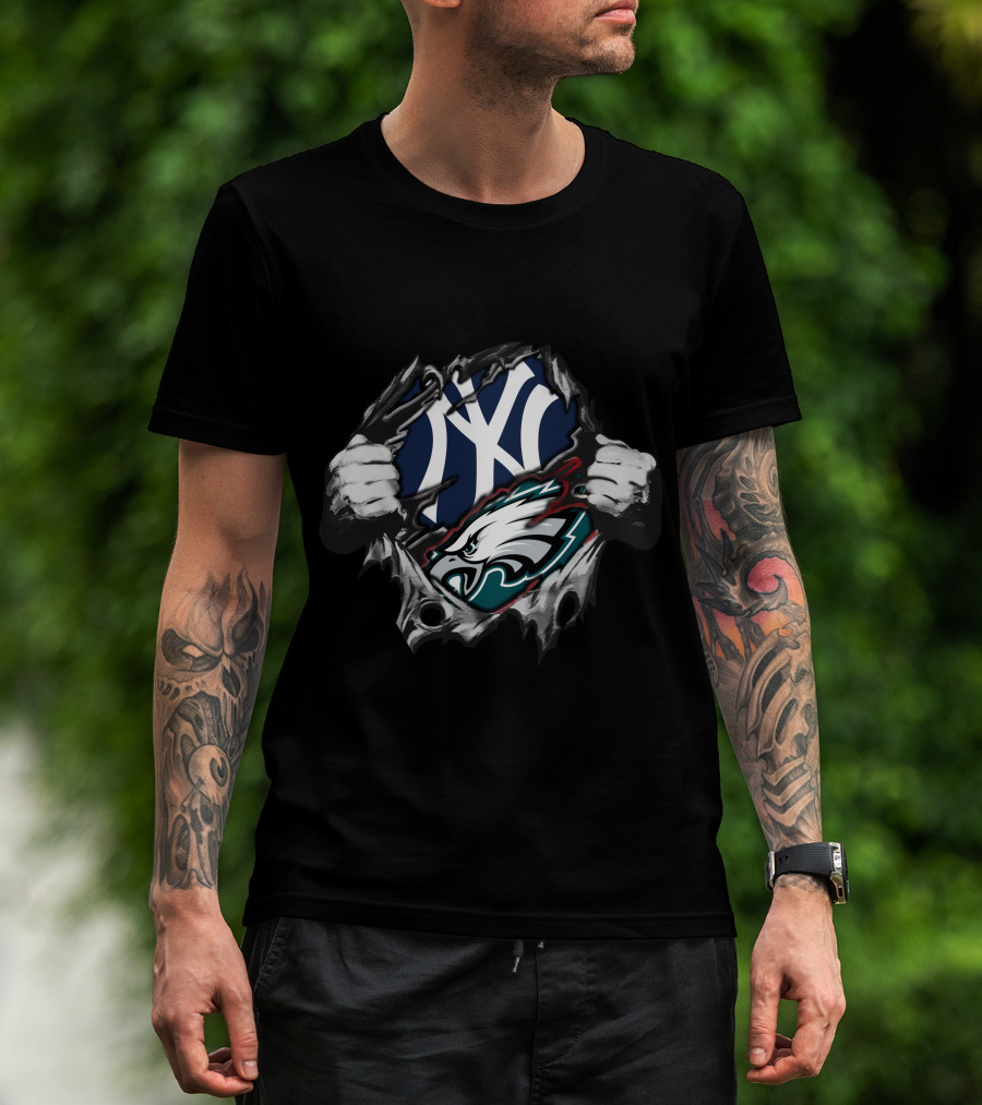 New York Yankees Philadelphia Eagles Crossover T-Shirt