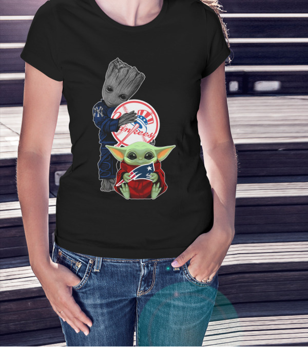 Yankees Baby Groot And Grogu Holding Patriots T-Shirt